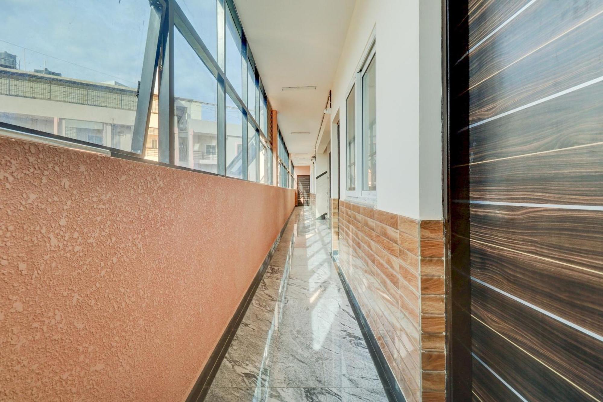 Hotel O Elite Lifestyle Red Rose Near 7D Voyage Bangalore Bagian luar foto